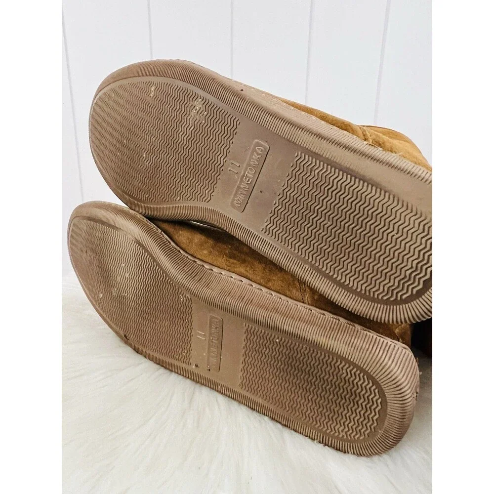 Minnetonka Sheepskin Ankle Boot Slippers Mens Size 11 Tan Suede Leather